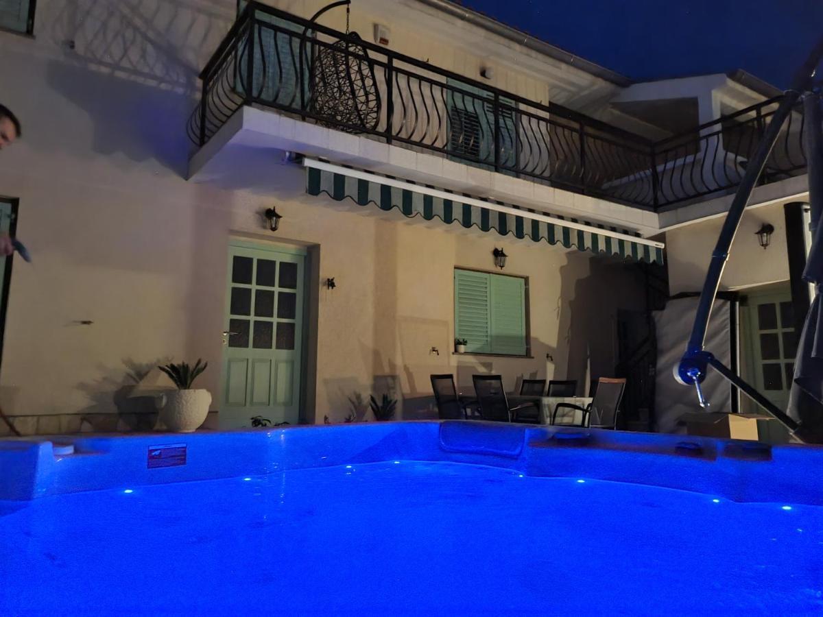 Holiday House Marea With Jacuzzi Crikvenica Kültér fotó