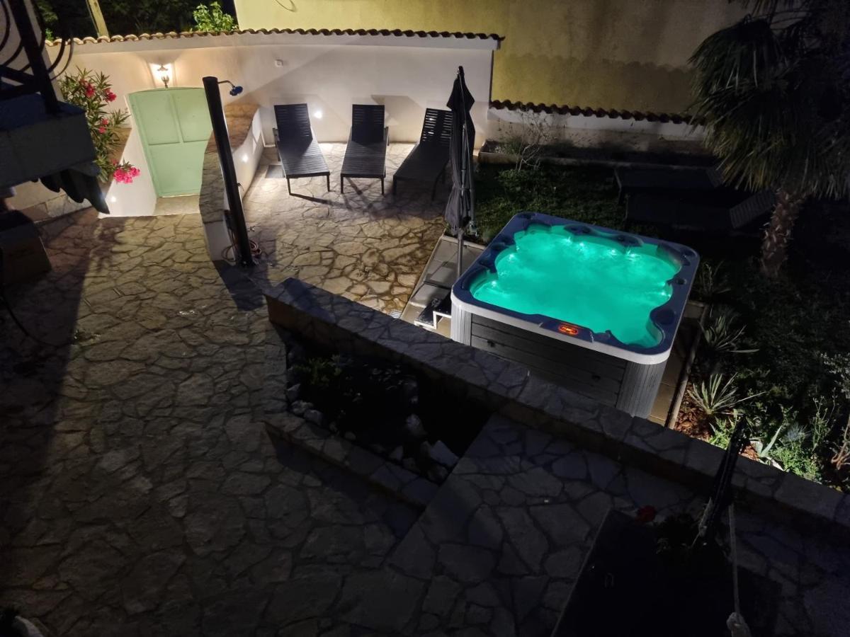 Holiday House Marea With Jacuzzi Crikvenica Kültér fotó